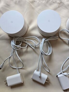 Google 1st Gen Wifi - Mesh Extenders 3 pack With Cords
